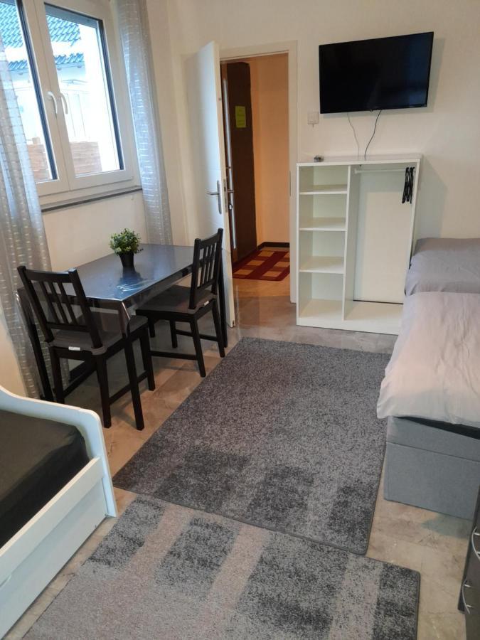 Berlin - Schoenefeld Gruene Wohnung מראה חיצוני תמונה